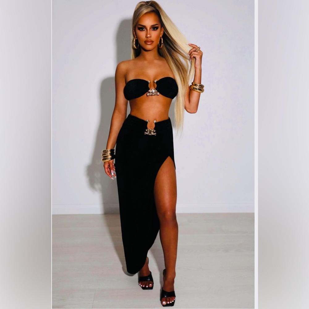🖤❤️‍🔥🖤 Sexy Black 2 pc Maxi set NEW in Package SIZES AVAILABLE S,M,L🖤❤️‍🔥🖤